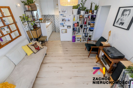 Atrakcyjna kawalerka z wydzieloną sypialnią